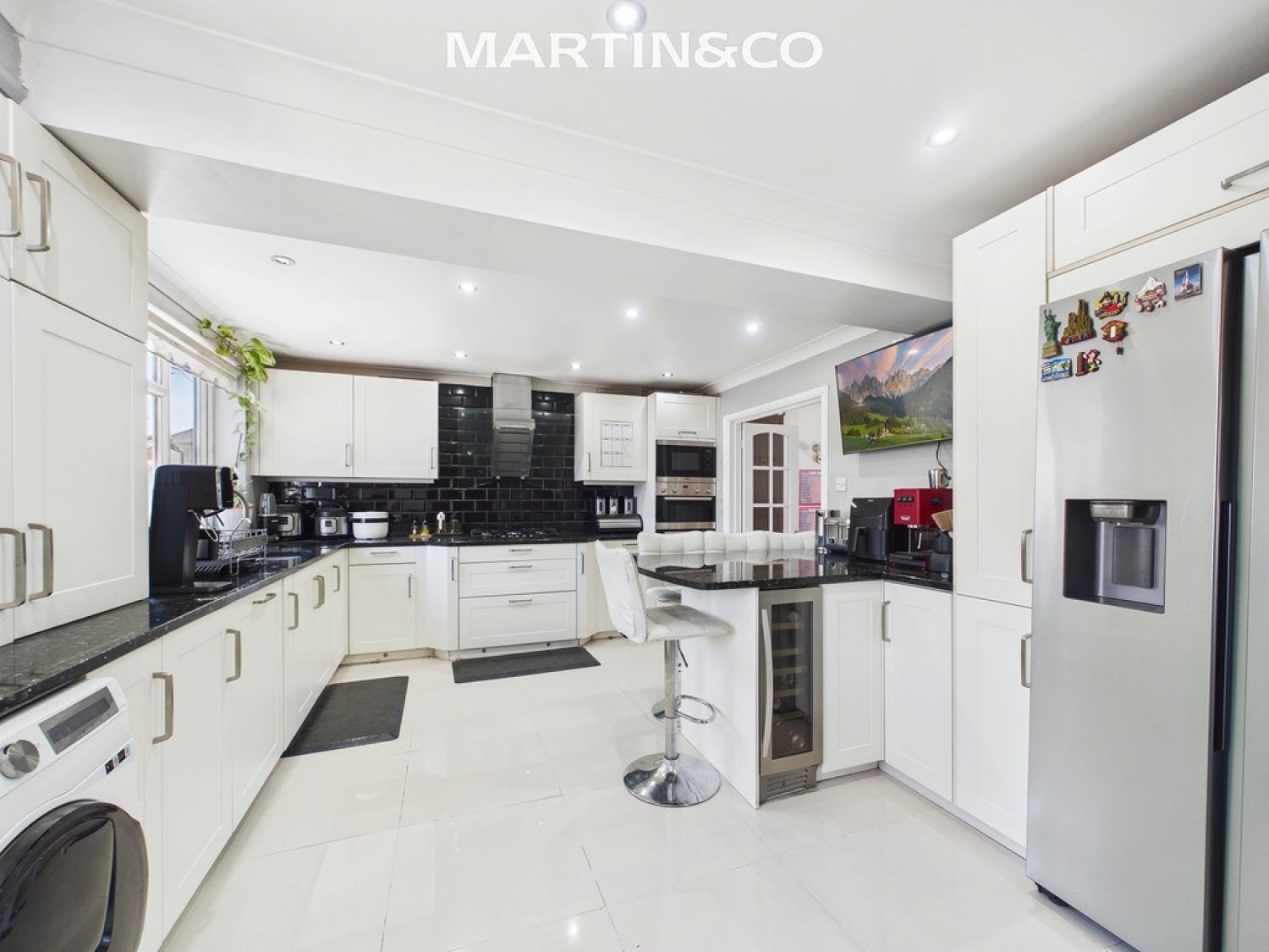 3 bedroom House for Sale Harcourt Close, Egham