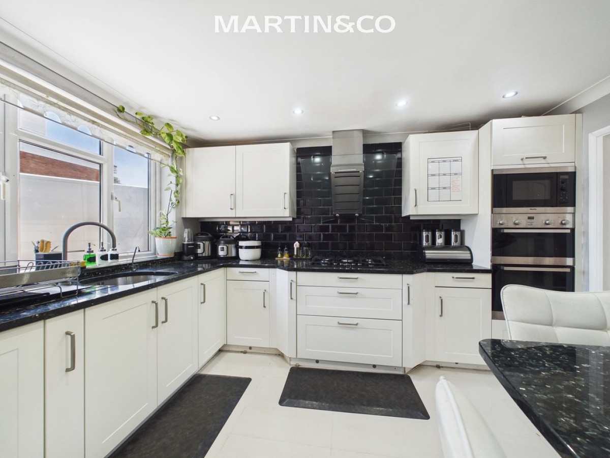 Harcourt Close, Egham