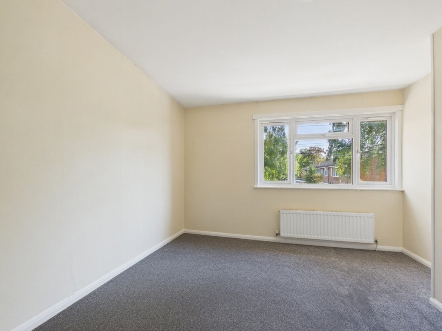 4 bedroom House for Letting Linden Court, Englefield Green