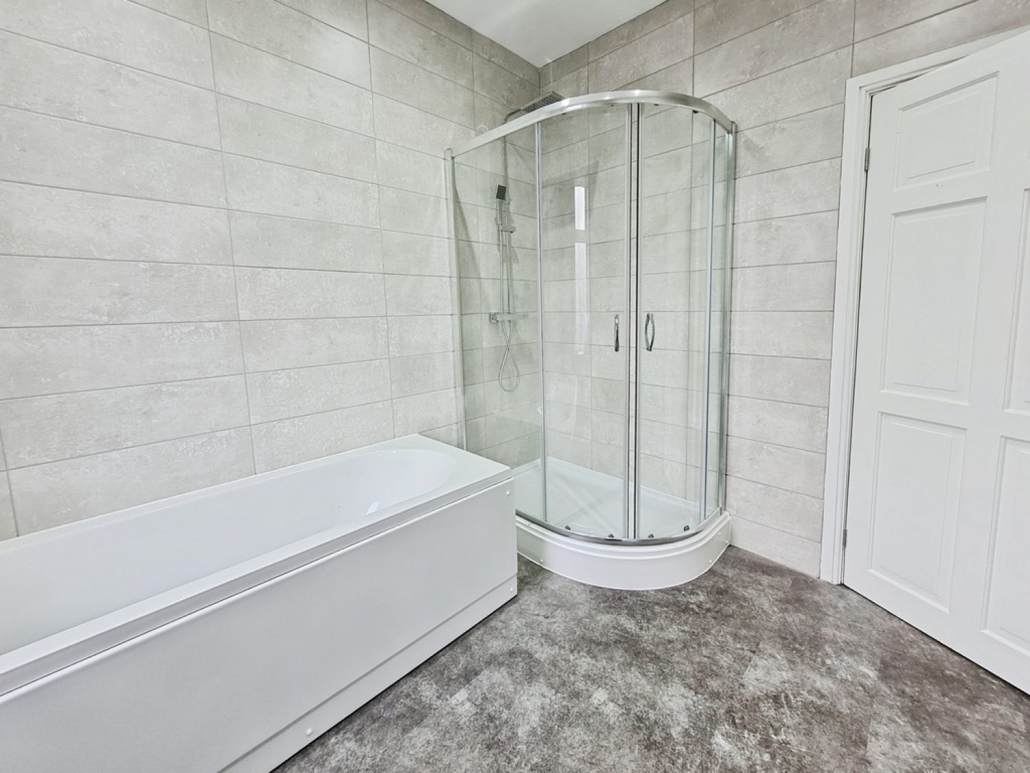 2 bedroom House for Letting Cowley Road, Rodley