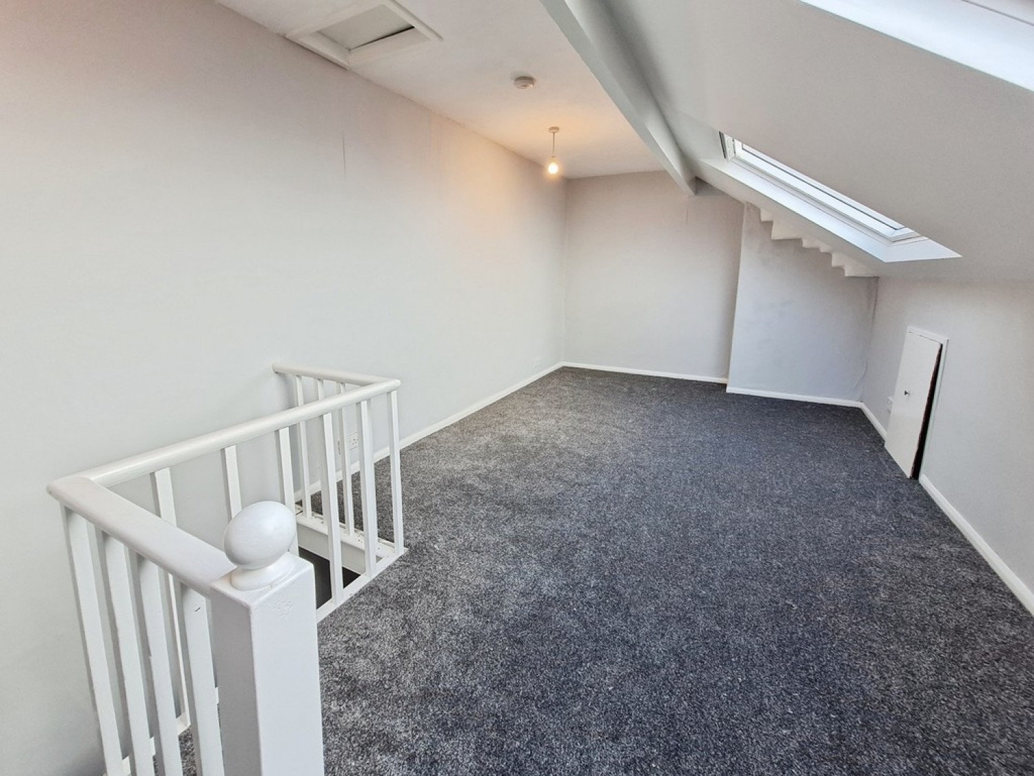 2 bedroom House for Letting Cowley Road, Rodley