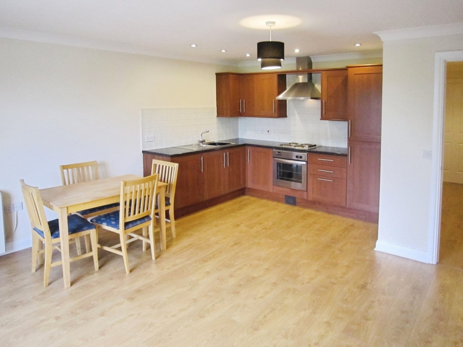 2 bedroom Flat for Letting Oaklands House, Rodley