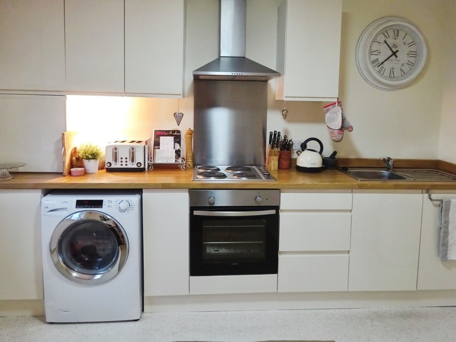 2 bedroom Flat in Kingsway Court, Moortown, Leeds