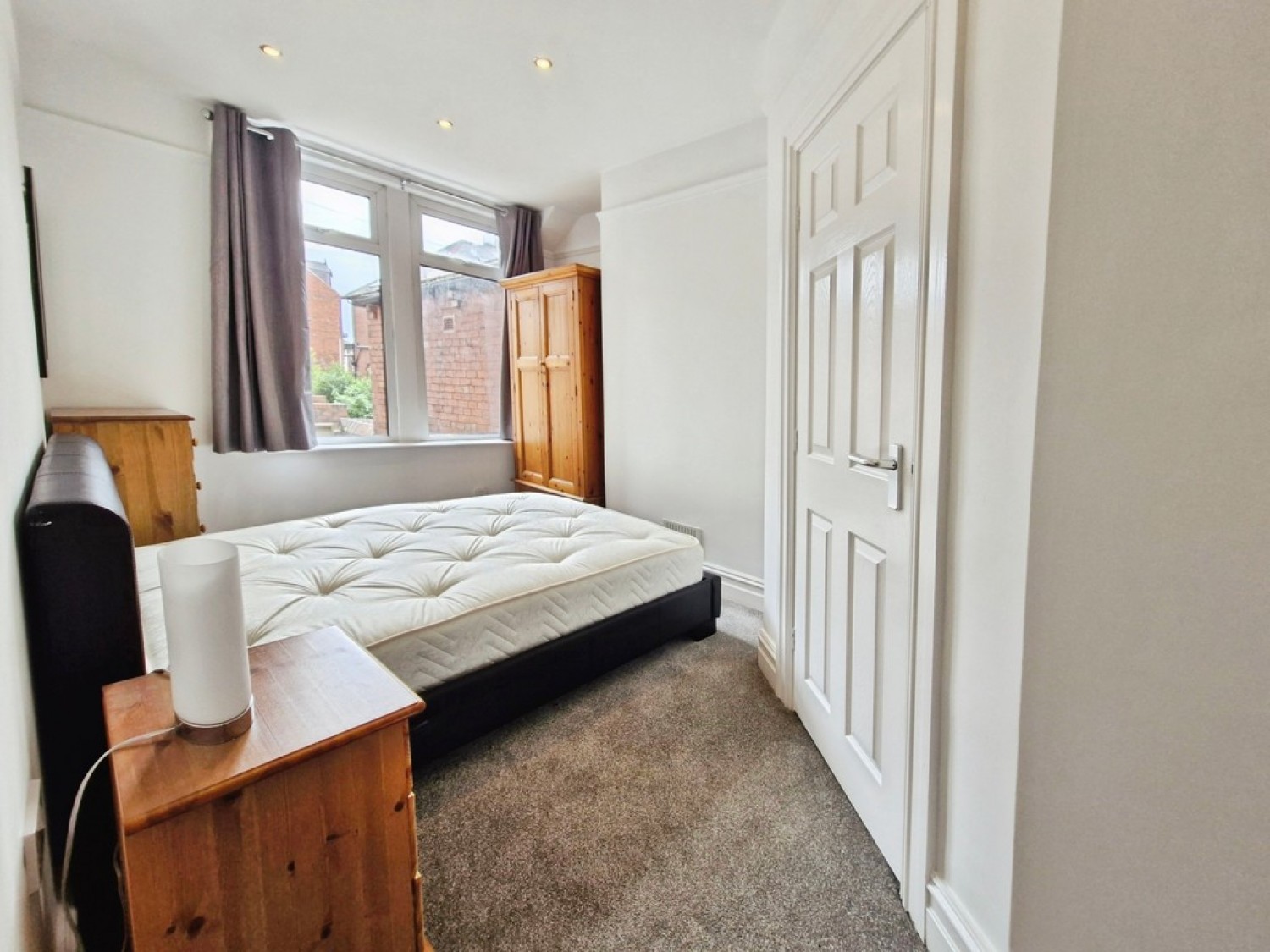 1 bedroom Flat for Letting Winston Gardens, Headingley