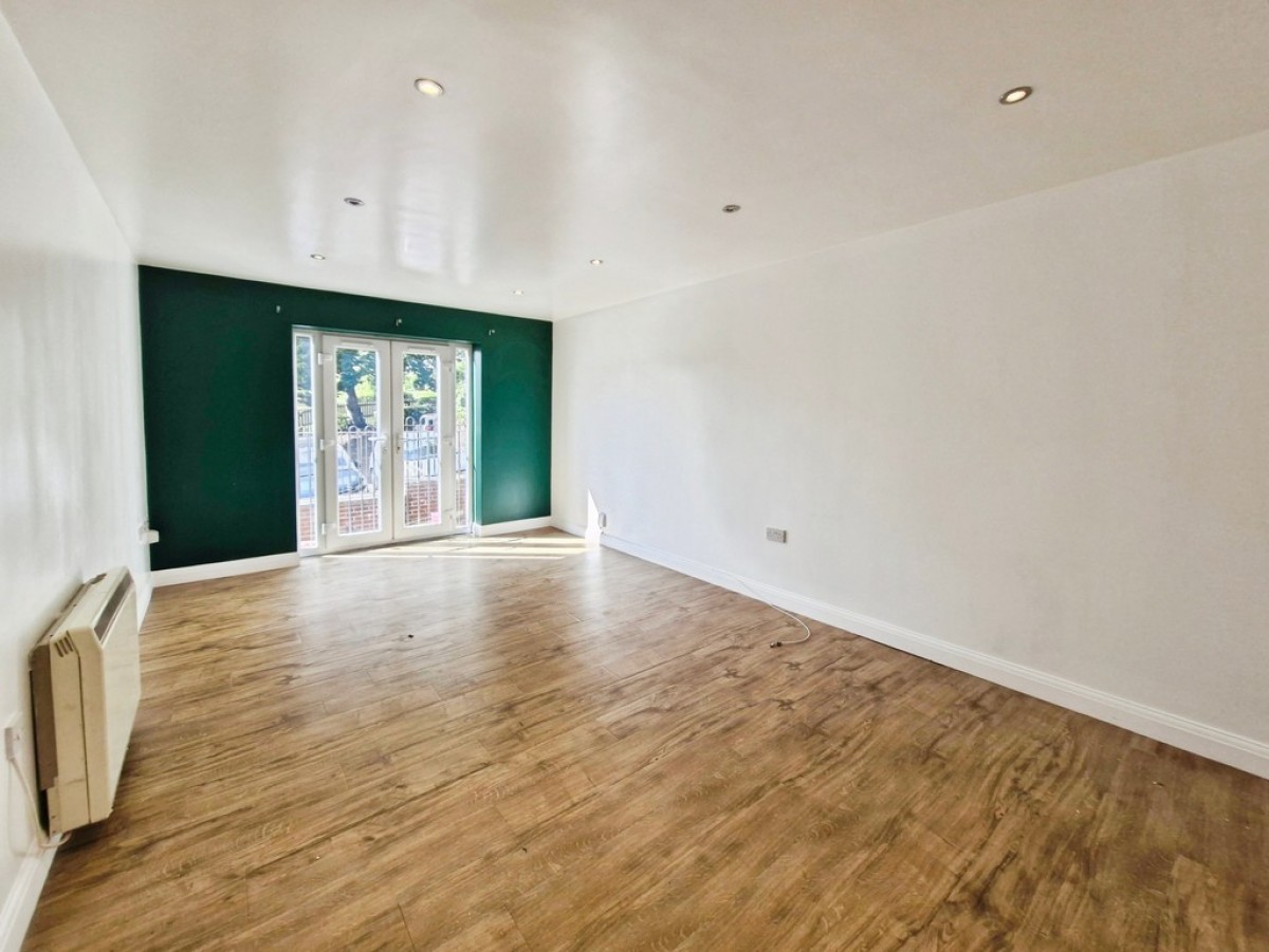 Flat 4 Iveson Villas, Iveson Road