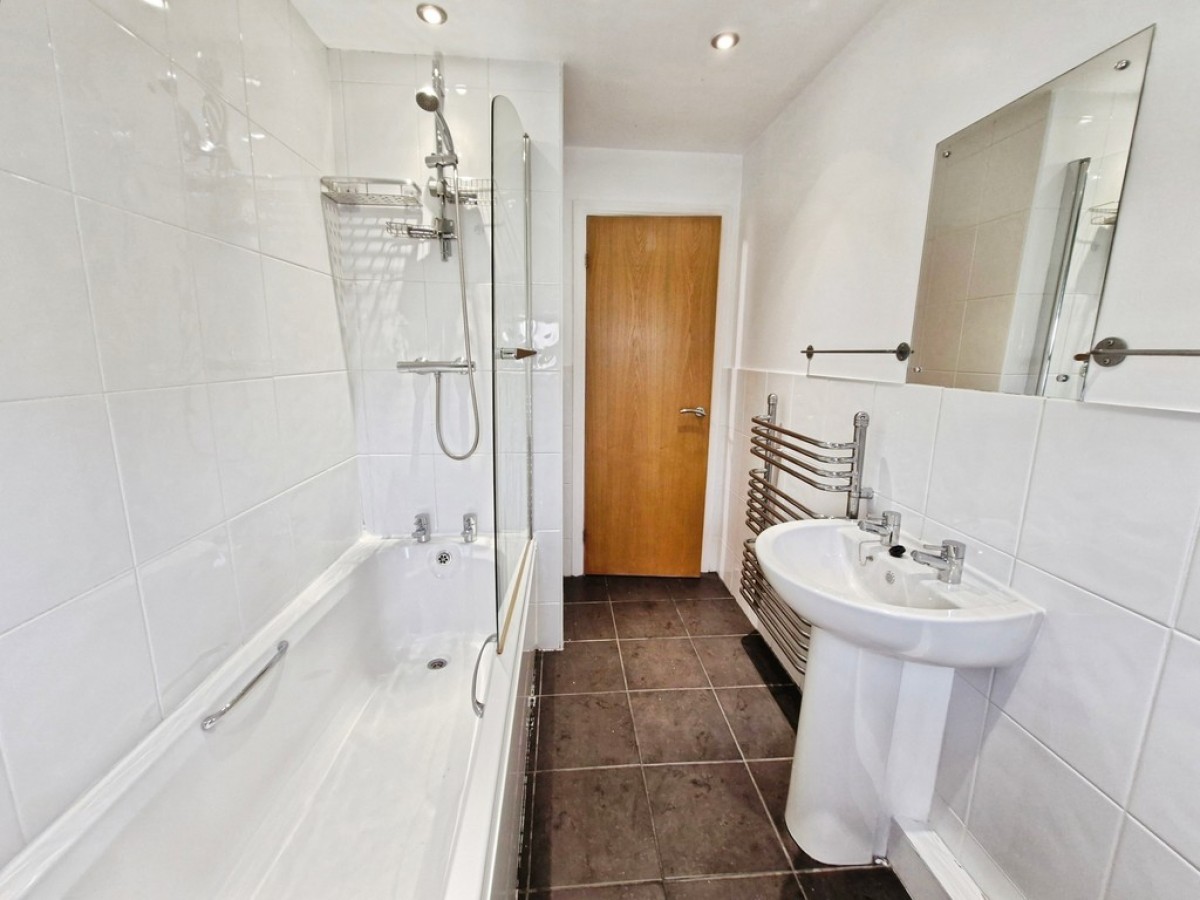 Flat 4 Iveson Villas, Iveson Road