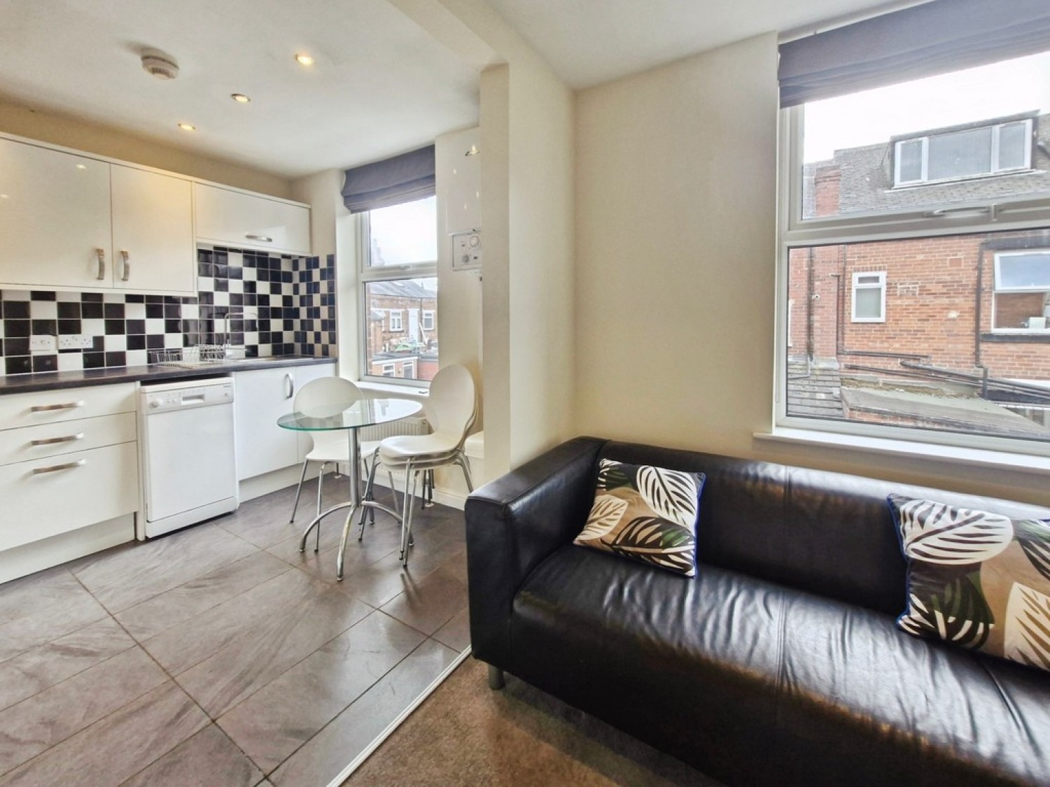 3 bedroom Flat for Letting 1 Ash View, Headingley