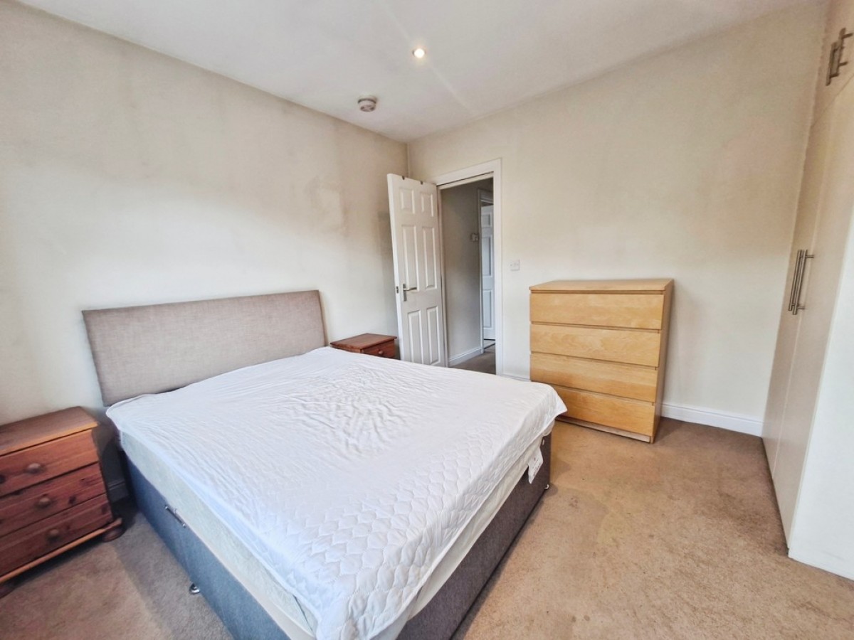 1 Ash View, Headingley