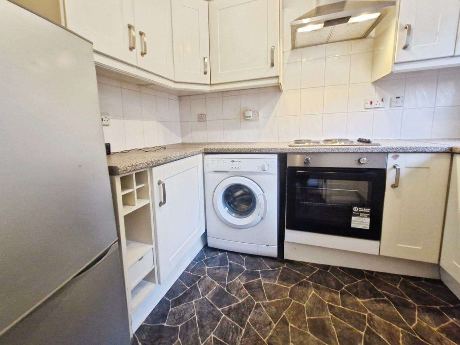 2 bedroom Bungalow in Abbeydale Gardens, Kirkstall, Leeds