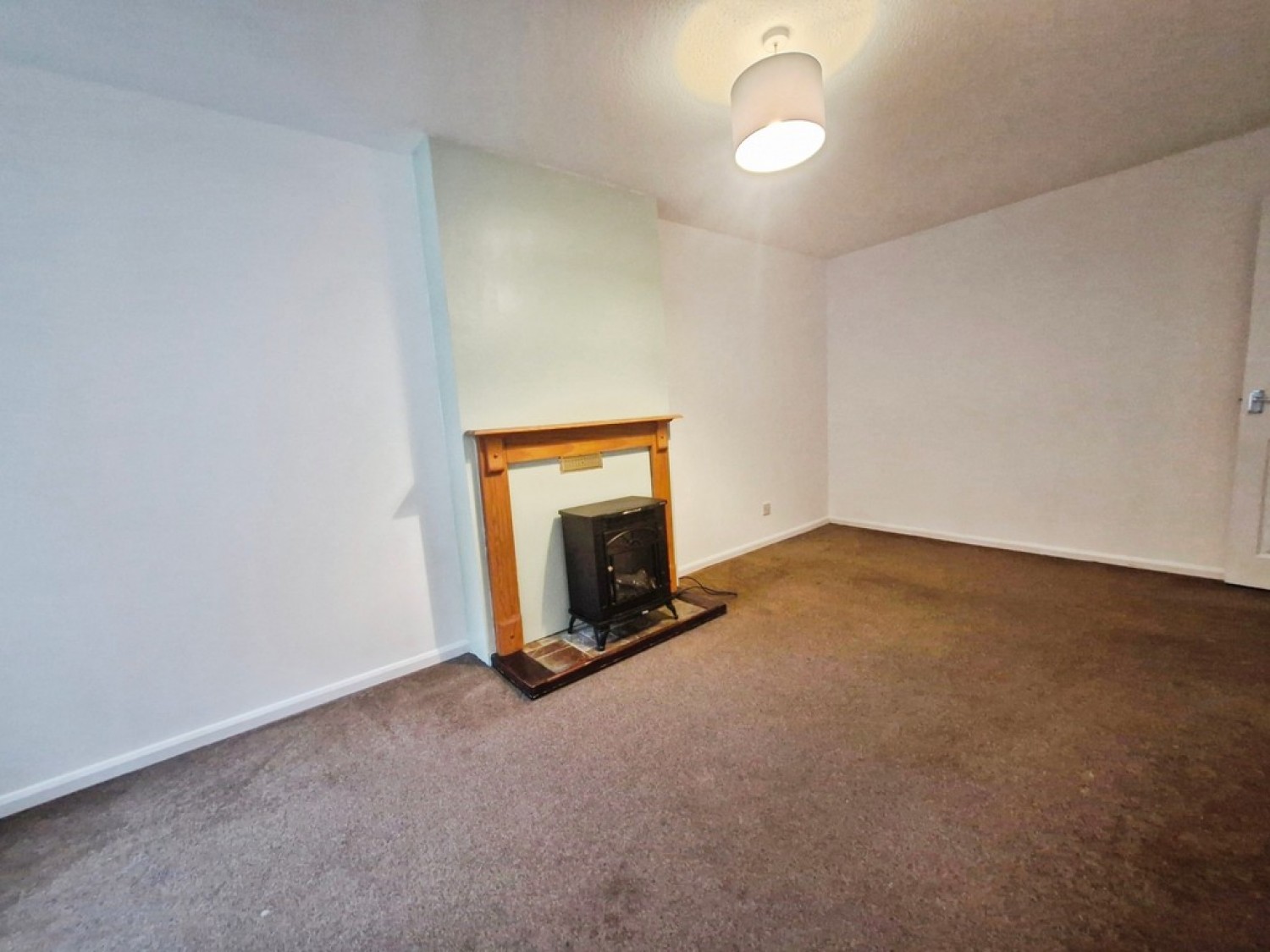 2 bedroom Bungalow in Abbeydale Gardens, Kirkstall, Leeds
