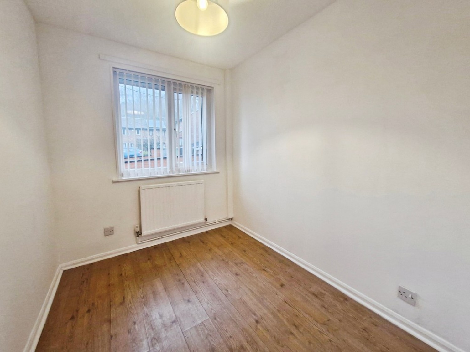 2 bedroom Bungalow in Abbeydale Gardens, Kirkstall, Leeds