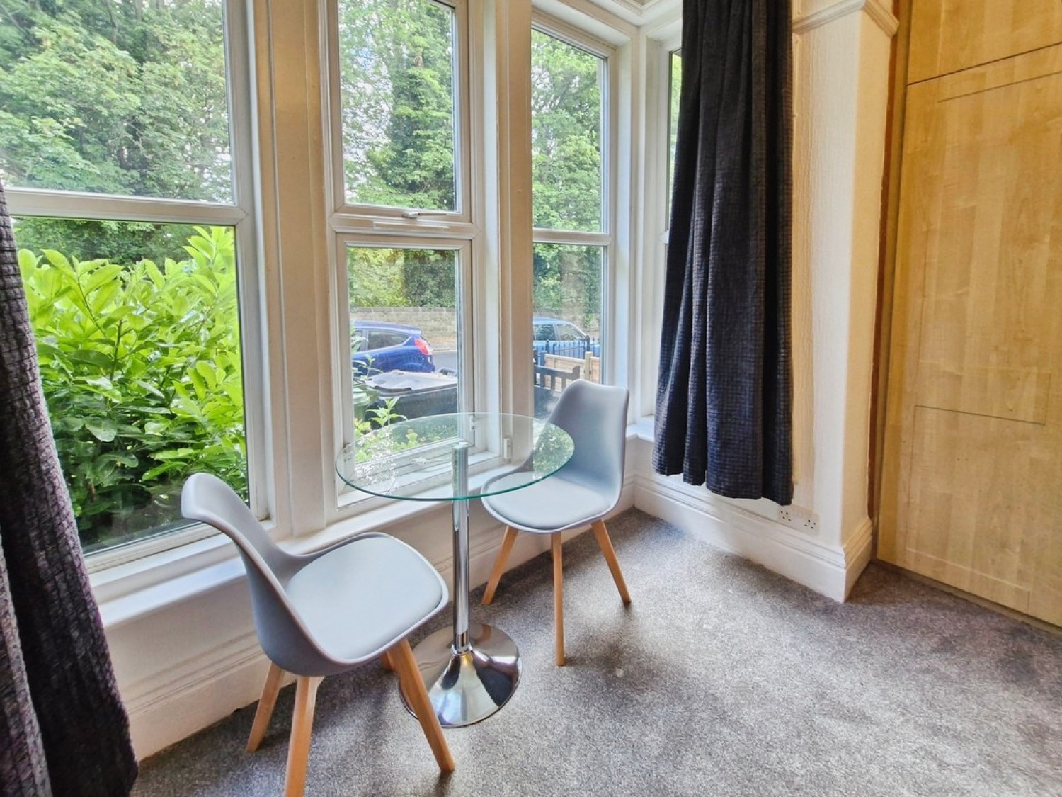 0 bedroom Flat for Letting Park Mount, Kirkstall