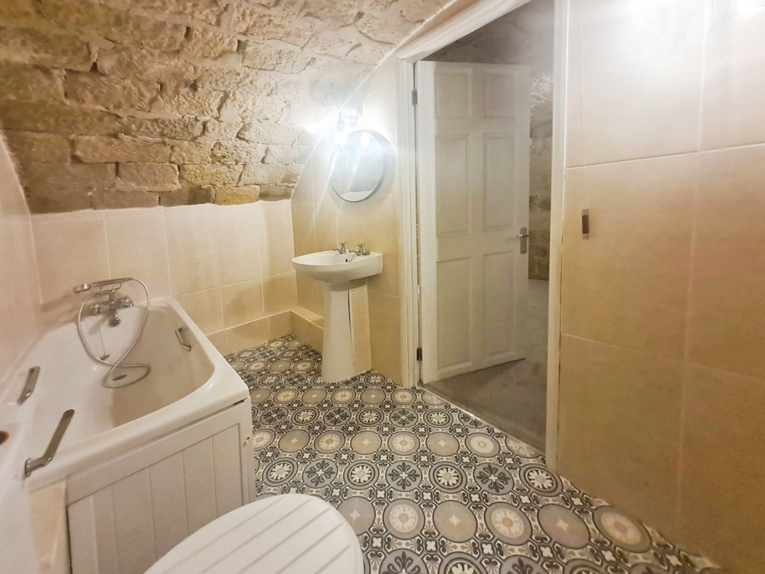 2 bedroom House in Parkside, Horsforth