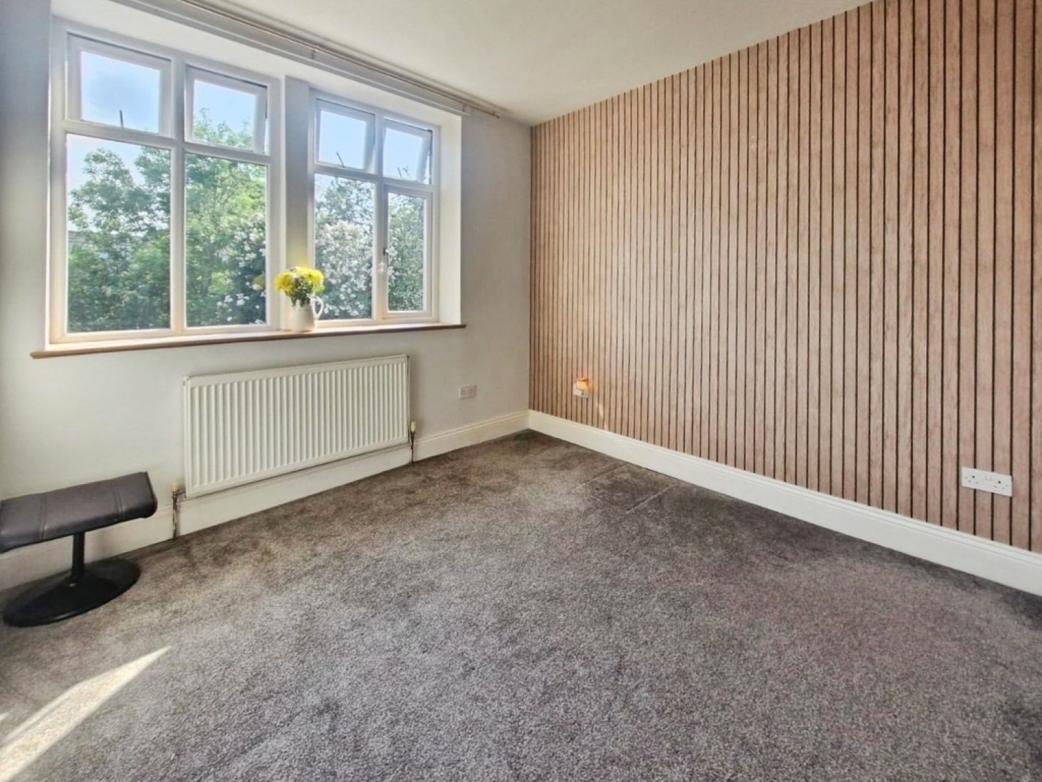 2 bedroom House for Letting Football, Yeadon, Leeds