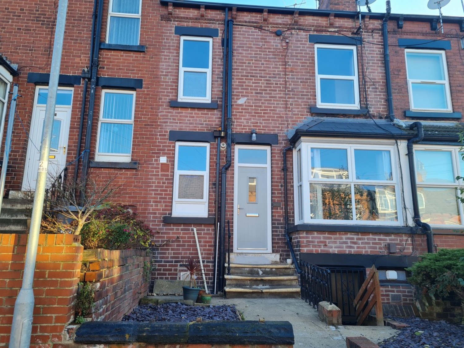 2 bedroom House in Woodside Place, Burley