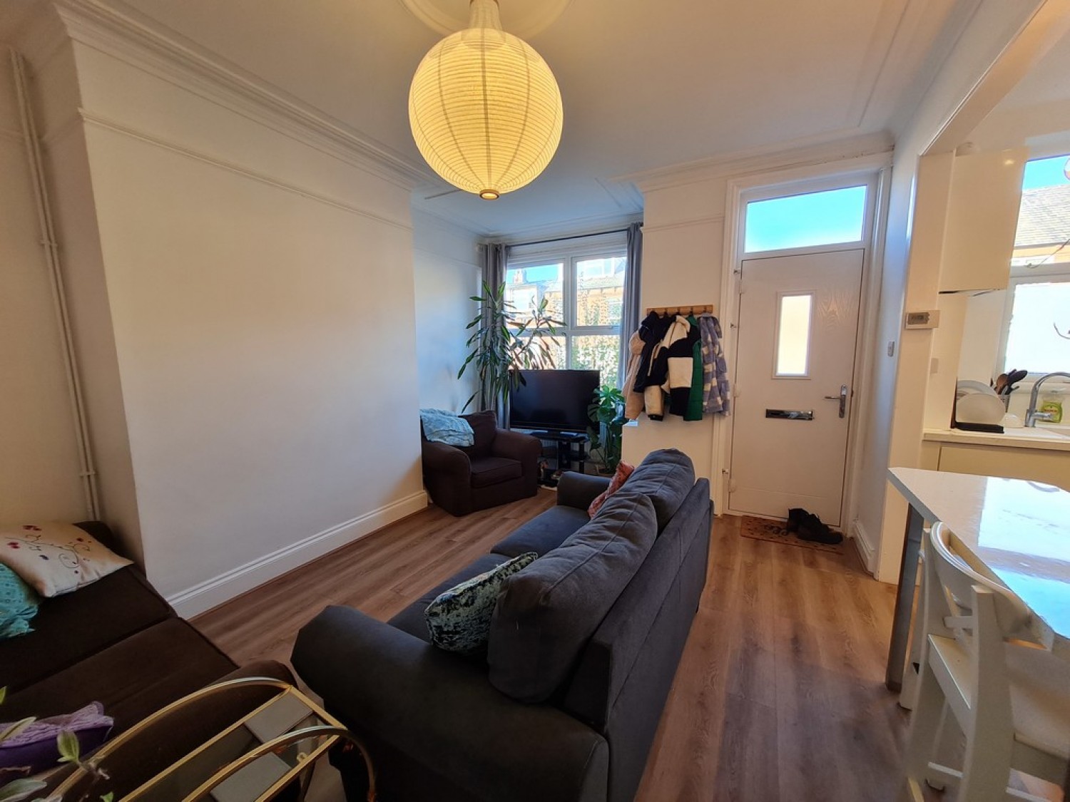 2 bedroom House in Woodside Place, Burley