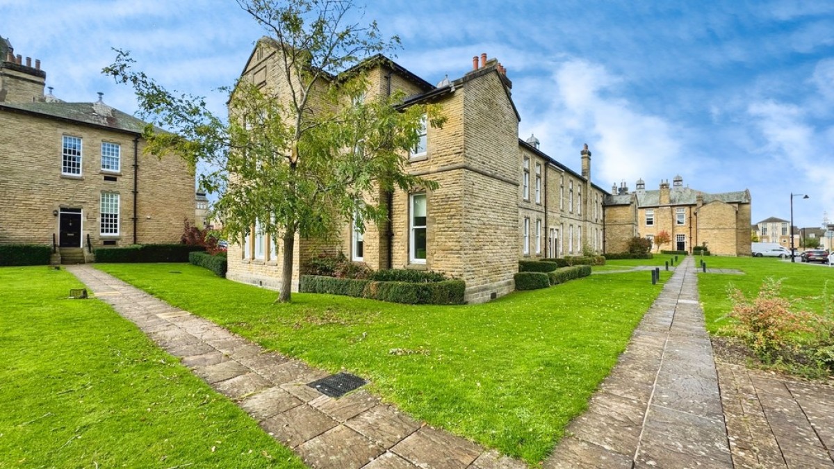 Litton Court, Jackson Walk, Menston, LS29 6BS