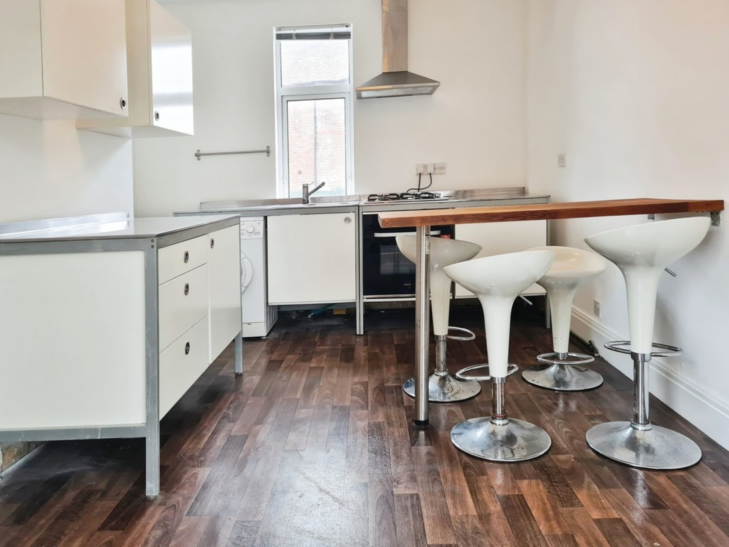 2 bedroom House in Broadway, Horsforth, Leeds