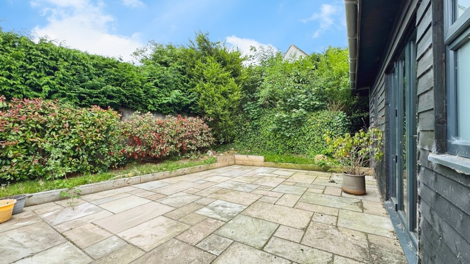 Larkfield Crescent, Yeadon, LS19 6EH
