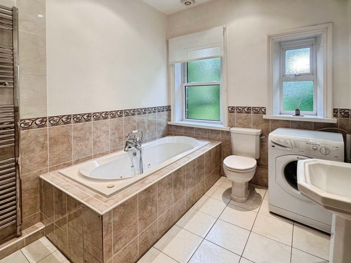 Buckstone Drive, Rawdon, Leeds