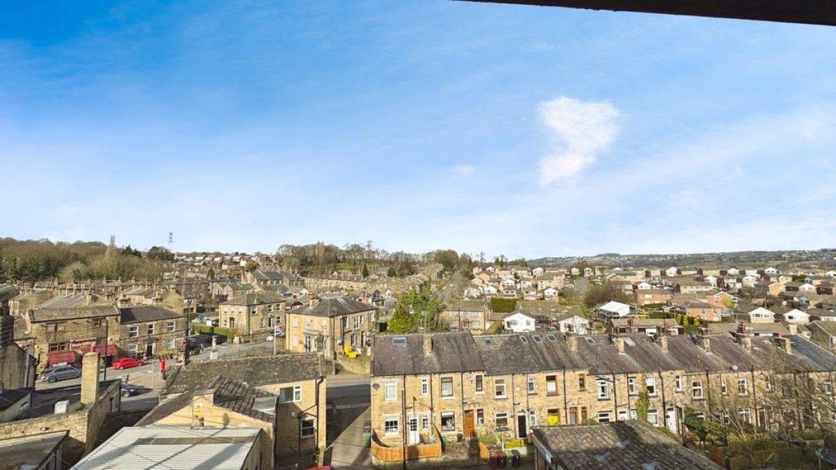 High Street, Farsley, LS28 5LH