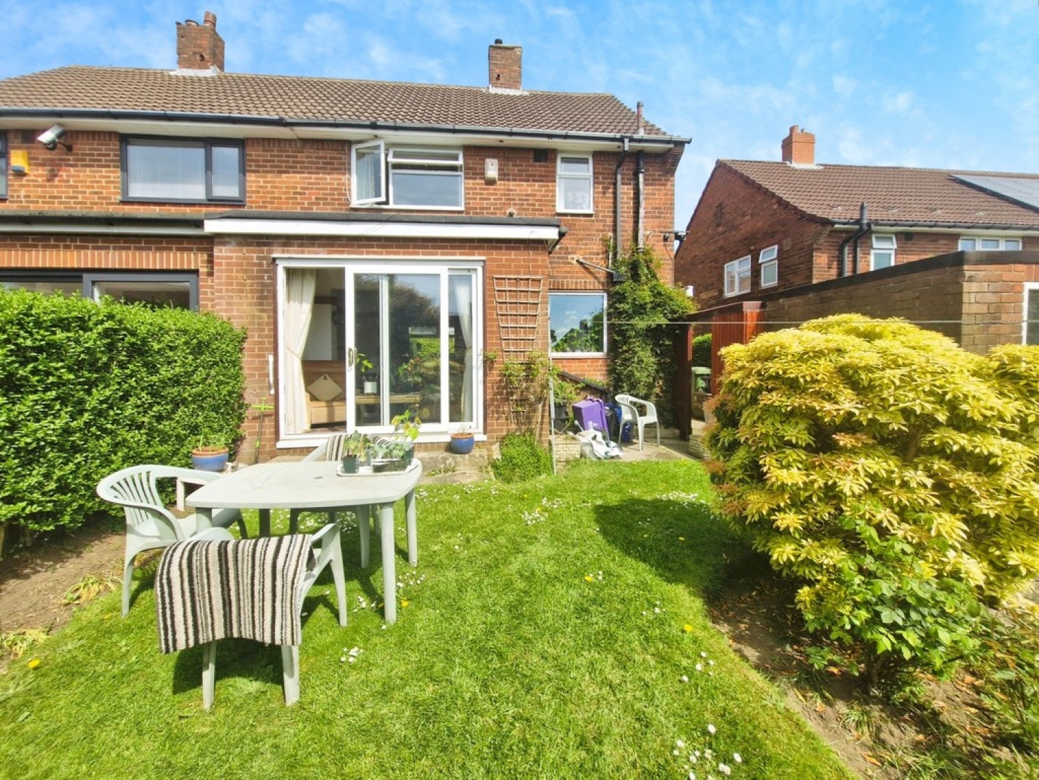 Bedford Gardens, Cookridge, LS16 6DH