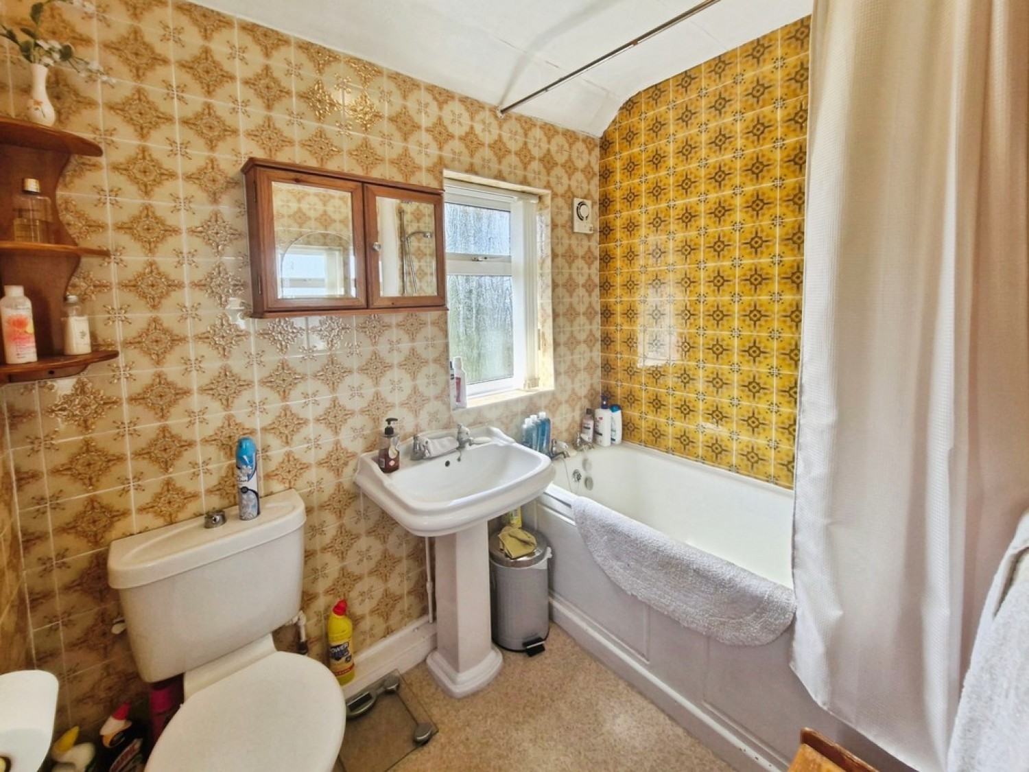 Bedford Gardens, Cookridge, LS16 6DH