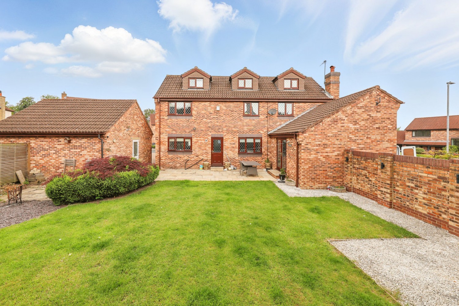 6 bedroom House for Sale Swallow Close, Pool In Wharfedale