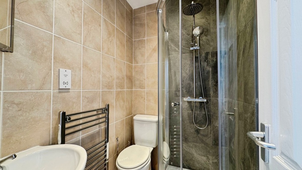 Winston Gardens, Headingley, LS6 3LA