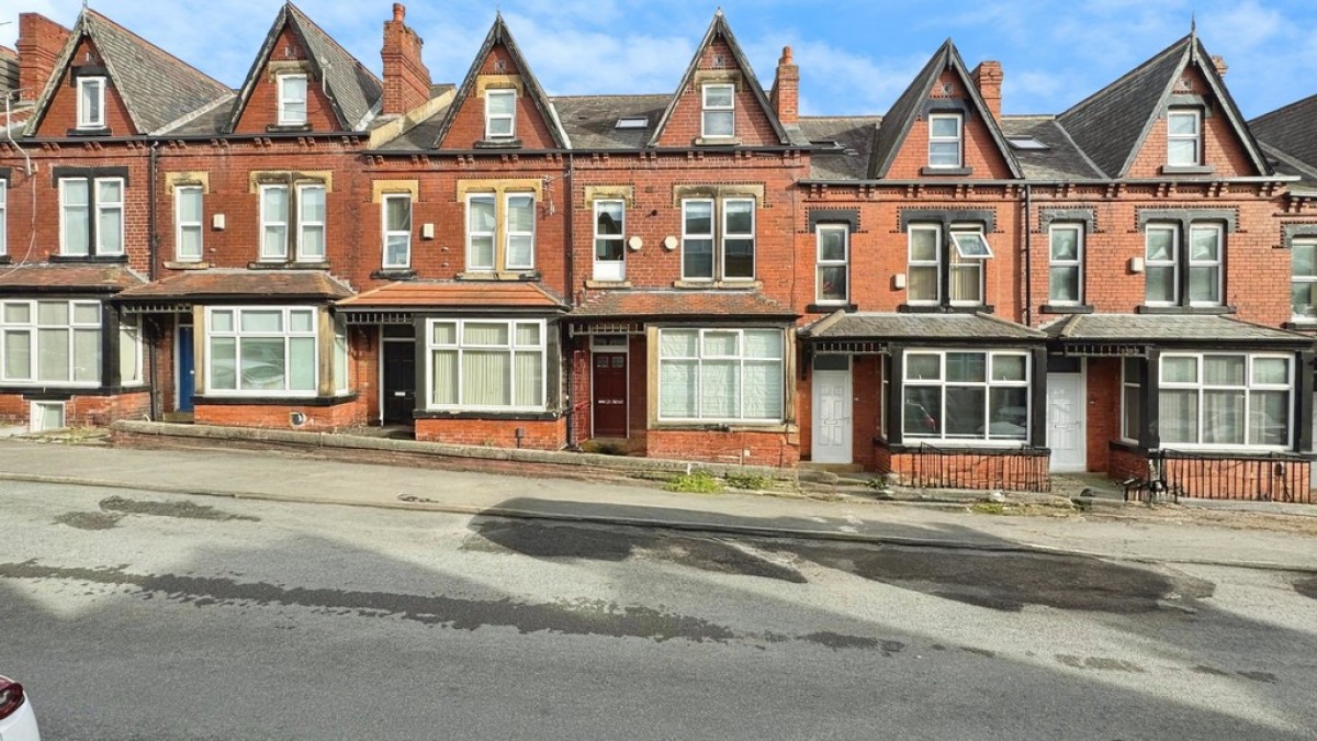 Winston Gardens, Headingley, LS6 3LA