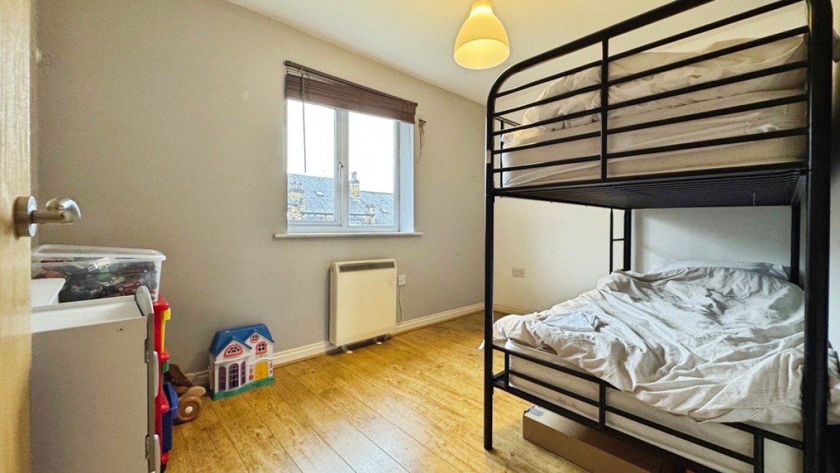 Woodeson Lea, Rodley, Leeds, LS13 1RJ