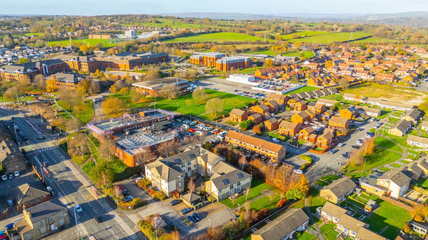 2 bedroom Flat for Sale Station Square, Bradford Road, LS28 5GN