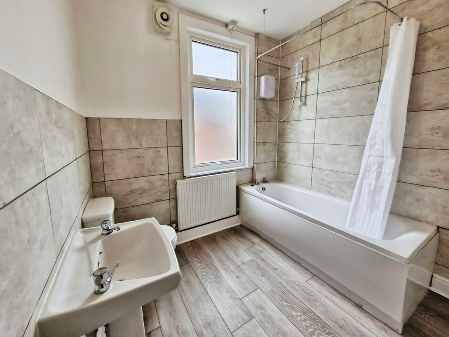 2 bedroom House for Sale Conference Place, Horsforth