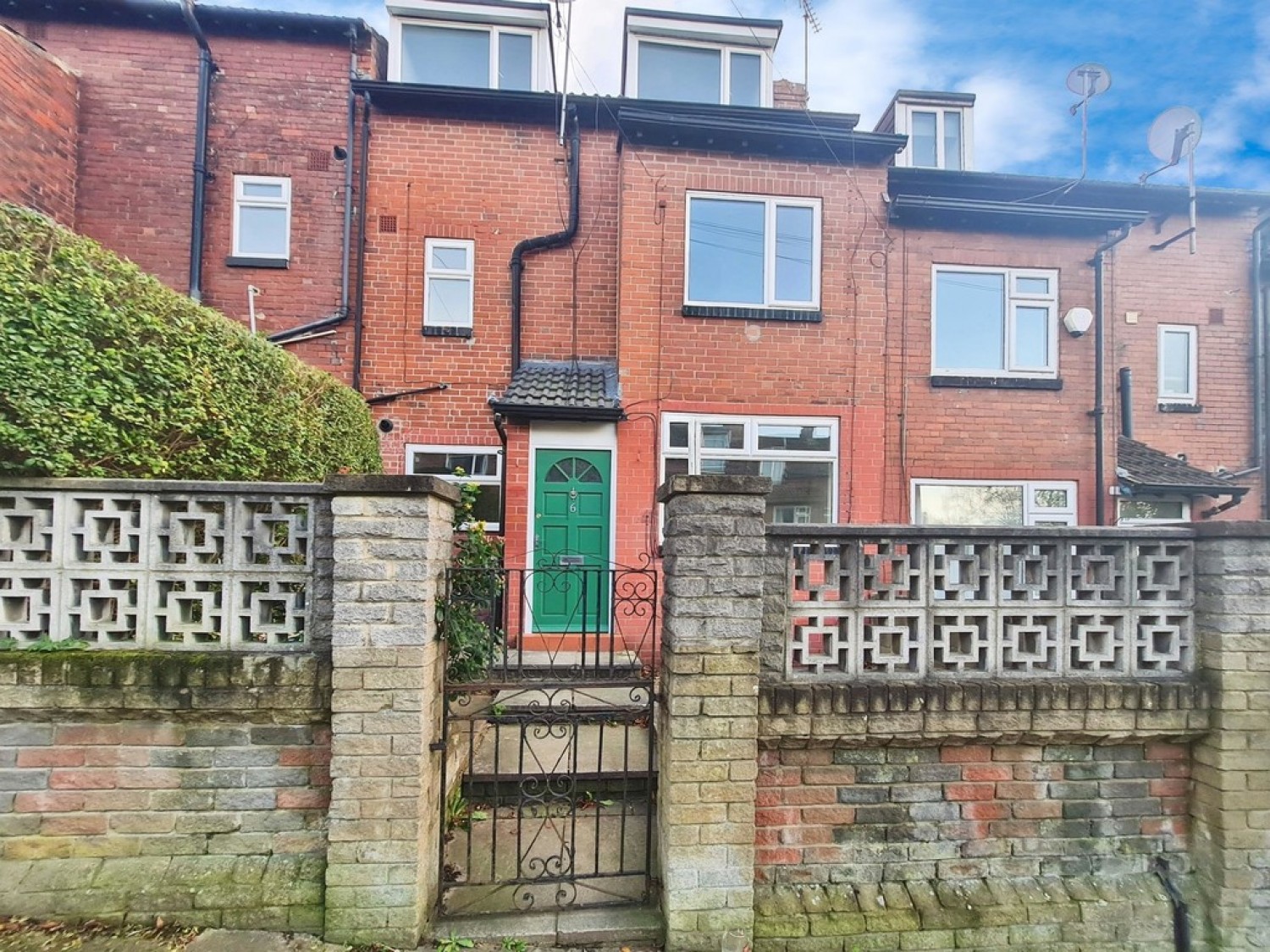 3 bedroom House for Sale Norman View, Kirkstall, LS5 3JJ