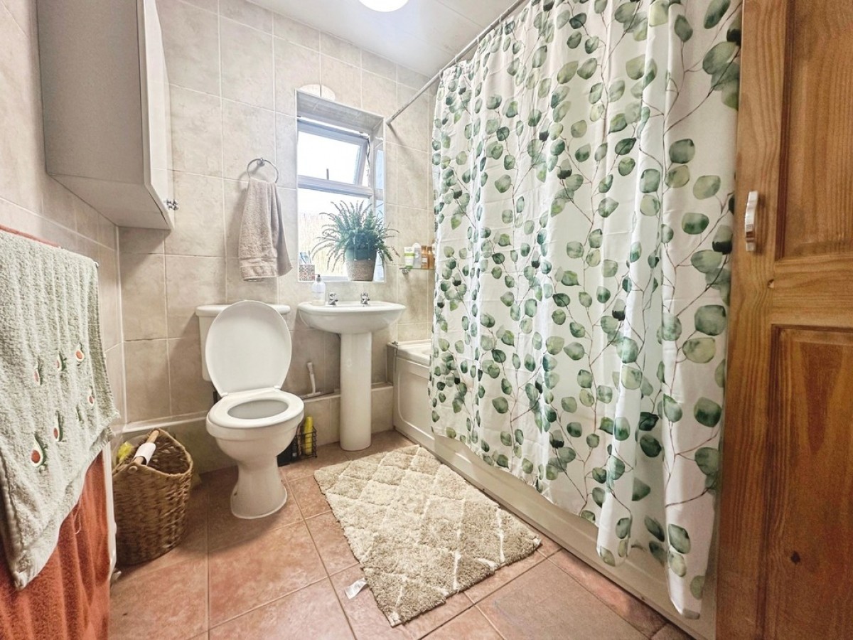 Norman View, Kirkstall, LS5 3JJ