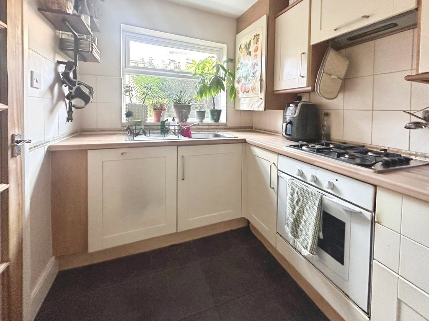 3 bedroom House for Sale Norman View, Kirkstall, LS5 3JJ