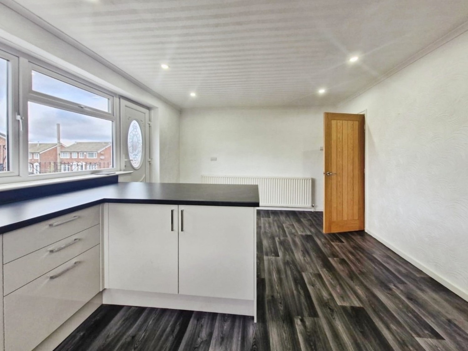 3 bedroom Flat for Letting Victoria Avenue, Yeadon