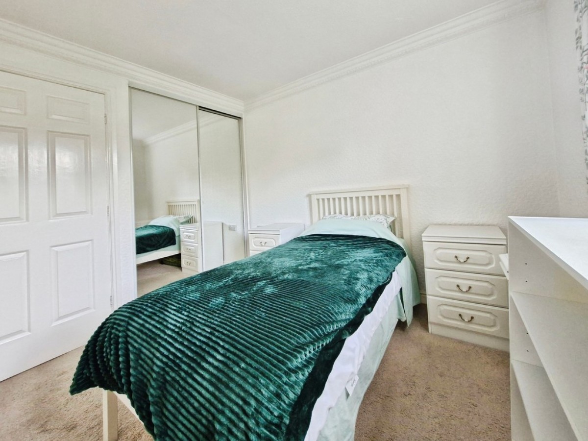 Regent Crescent, Horsforth