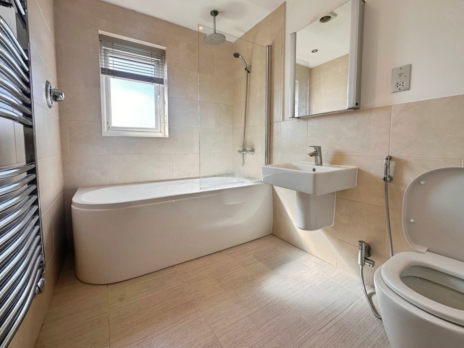 3 bedroom House for Sale Low Hall Road, Horsforth, Leeds