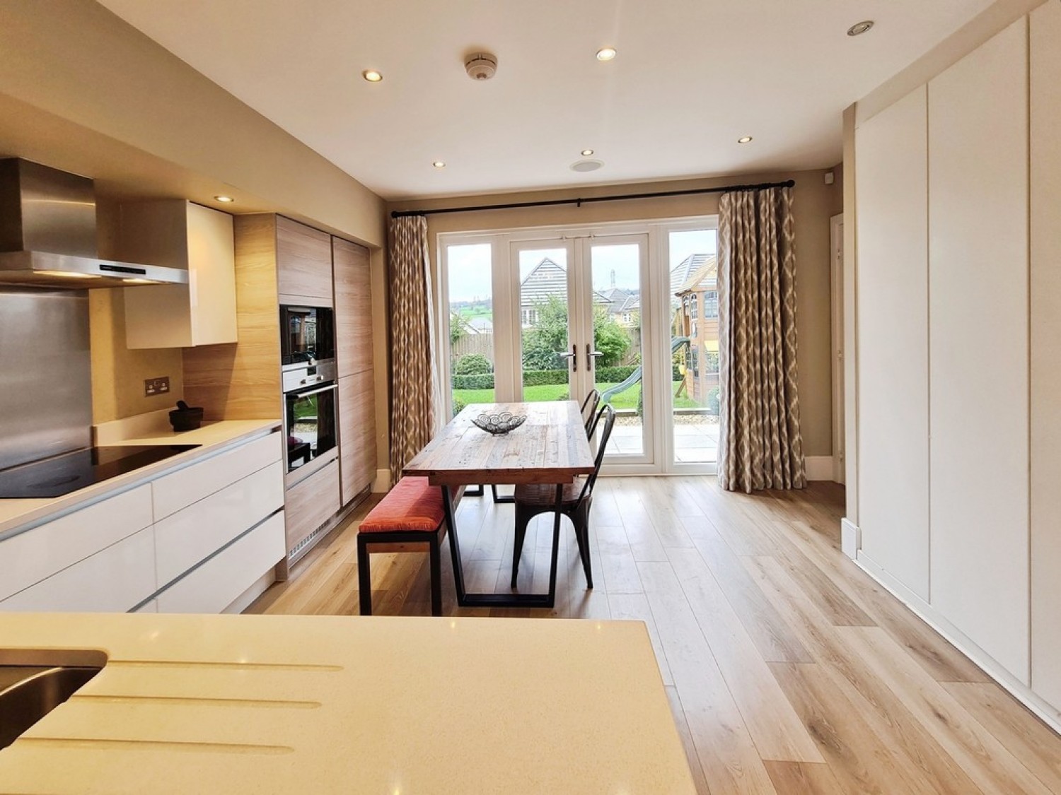 3 bedroom House for Sale Low Hall Road, Horsforth, Leeds
