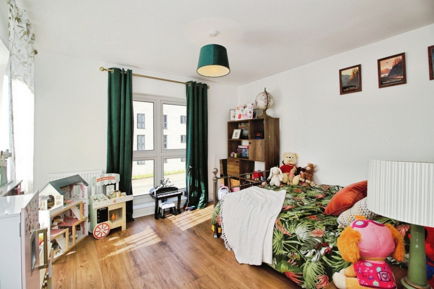 4 bedroom House for Sale Clayton Wood Road, Lawnswood, Leeds