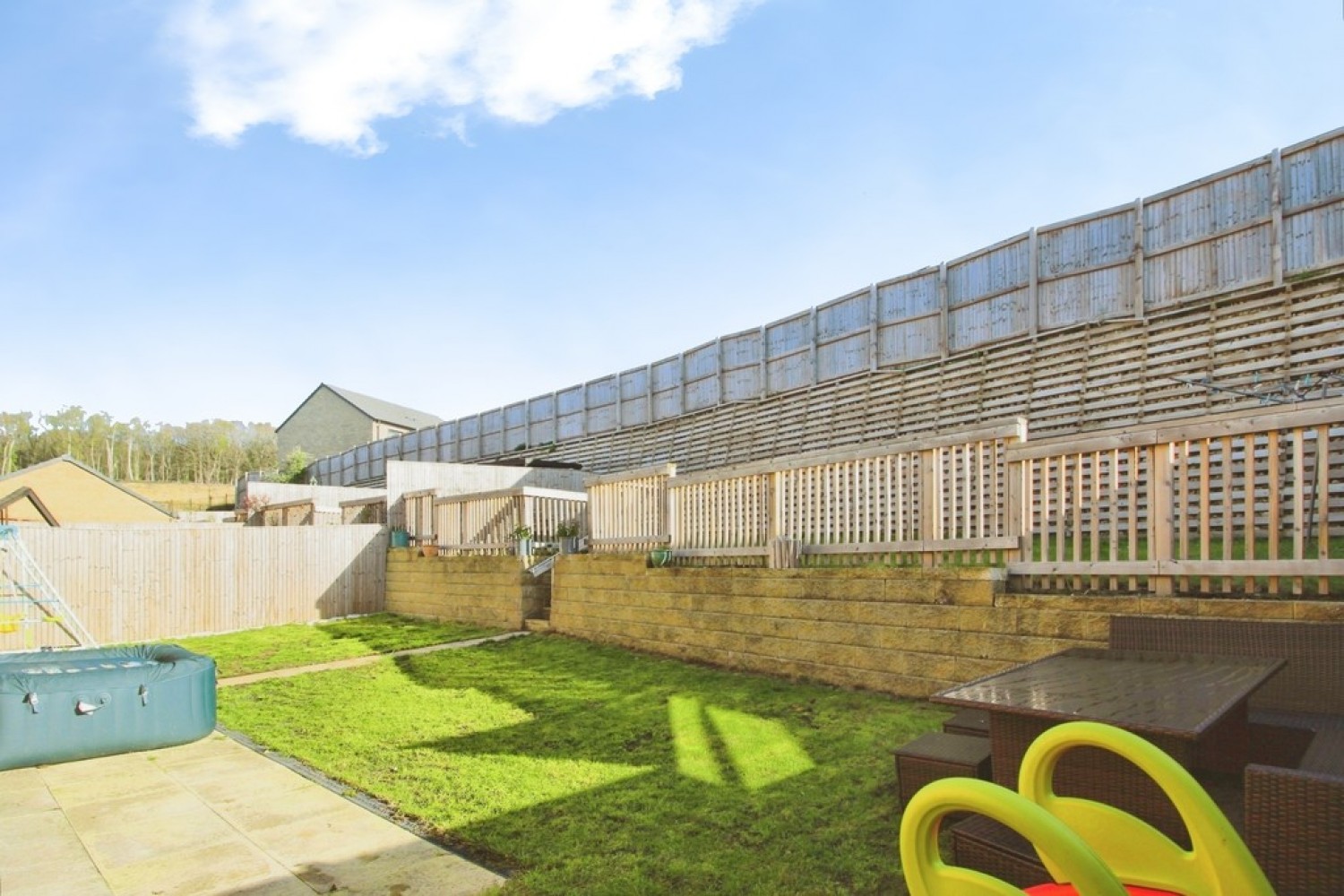 4 bedroom House for Sale Clayton Wood Road, Lawnswood, Leeds