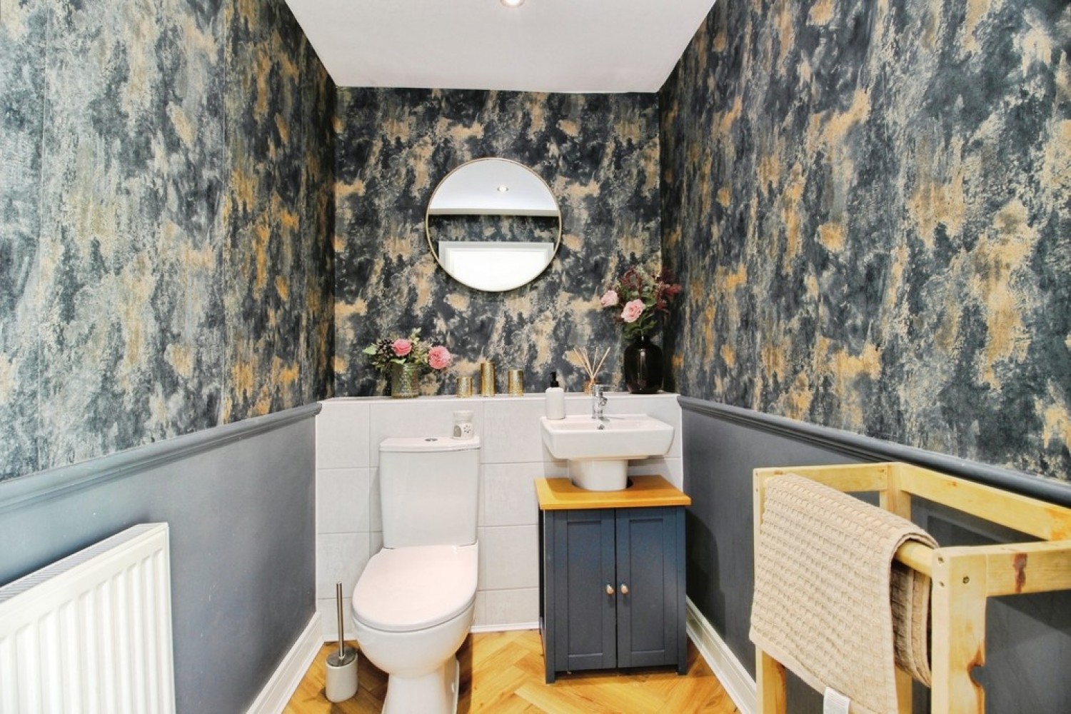 4 bedroom House for Sale Clayton Wood Road, Lawnswood, Leeds