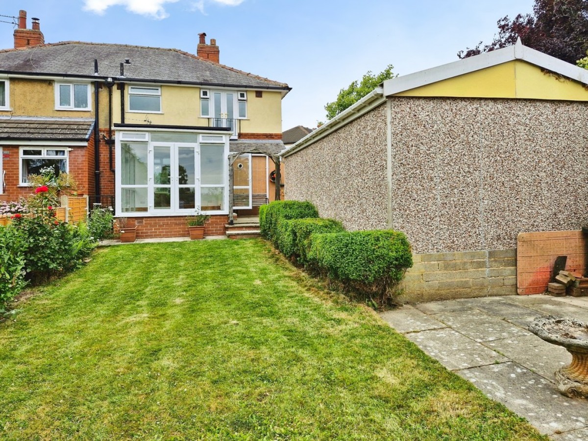 Broadgate Walk, Horsforth, Leeds