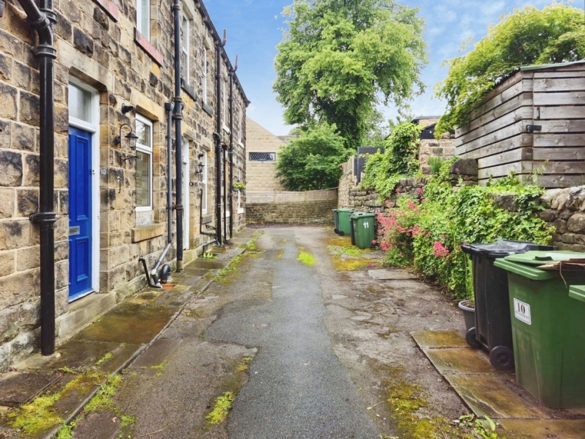 Butts Terrace, Guiseley