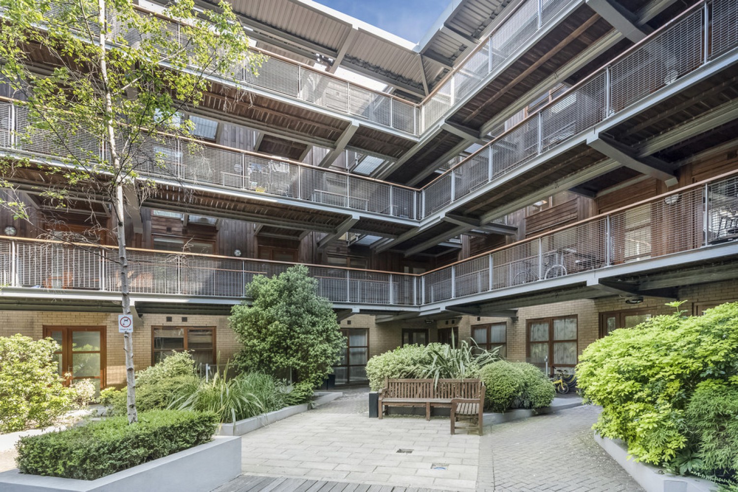 2 bedroom Flat for Letting Bannister Road, Kensal Rise