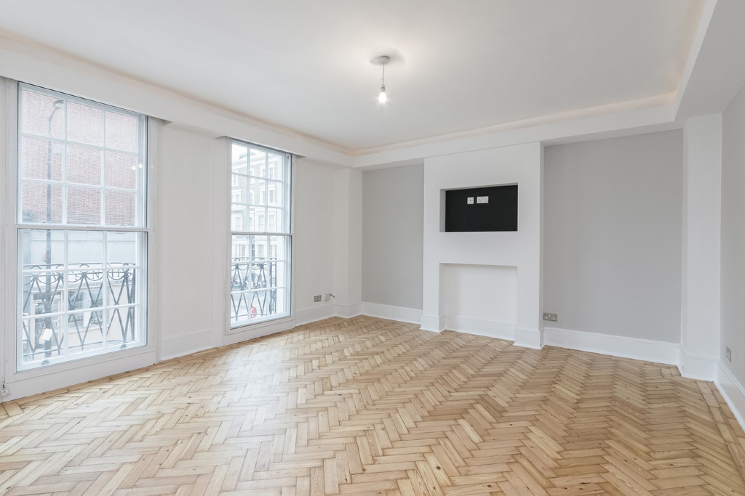 2 bedroom Flat for Letting Earls Court Road, Earls Court