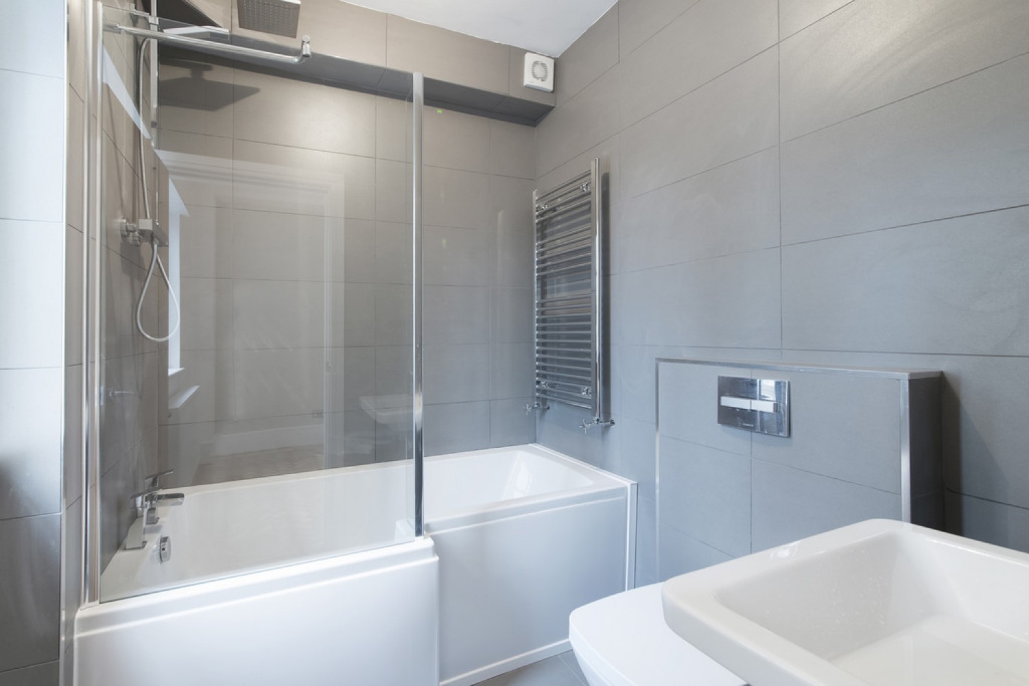 2 bedroom Flat for Letting Earls Court Road, Earls Court