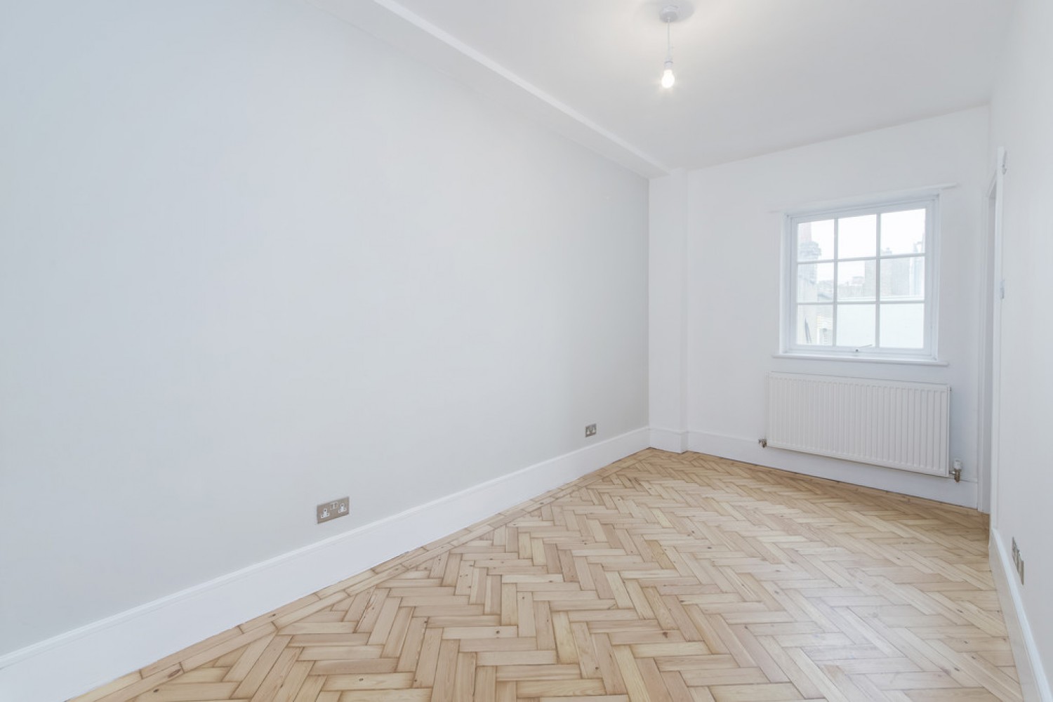 2 bedroom Flat for Letting Earls Court Road, Earls Court
