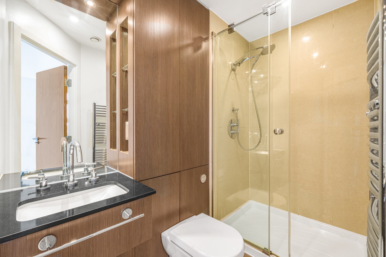 2 bedroom Flat for Letting Ensign House, Battersea Reach